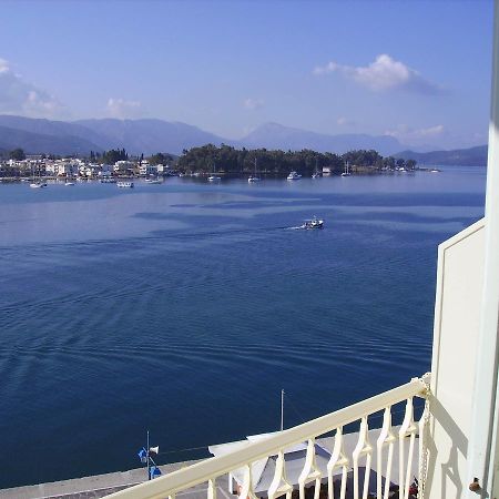 Hotel Saron Poros Town Buitenkant foto