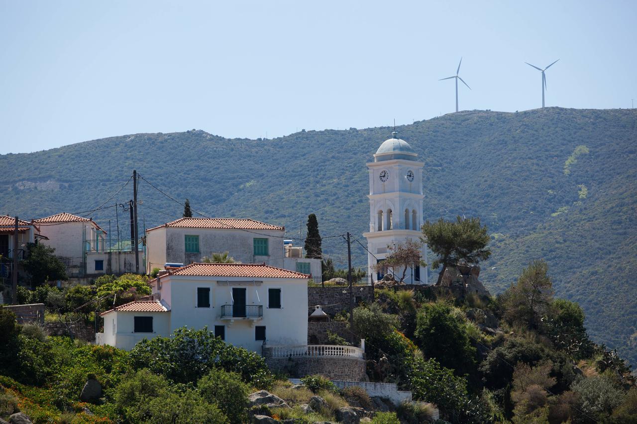 Hotel Saron Poros Town Buitenkant foto